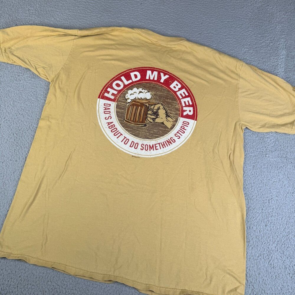 CRAZY SHIRTS Beer T Shirt Men  XXL Gold Hold My Beer Crew Neck Short Sleeve Dad